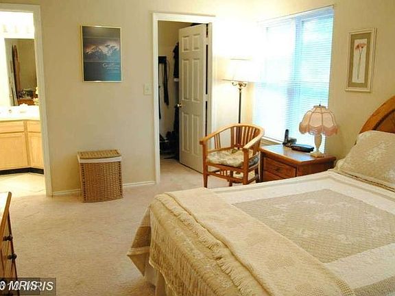 3rd image of 4435 Fair Stone Dr APT 203