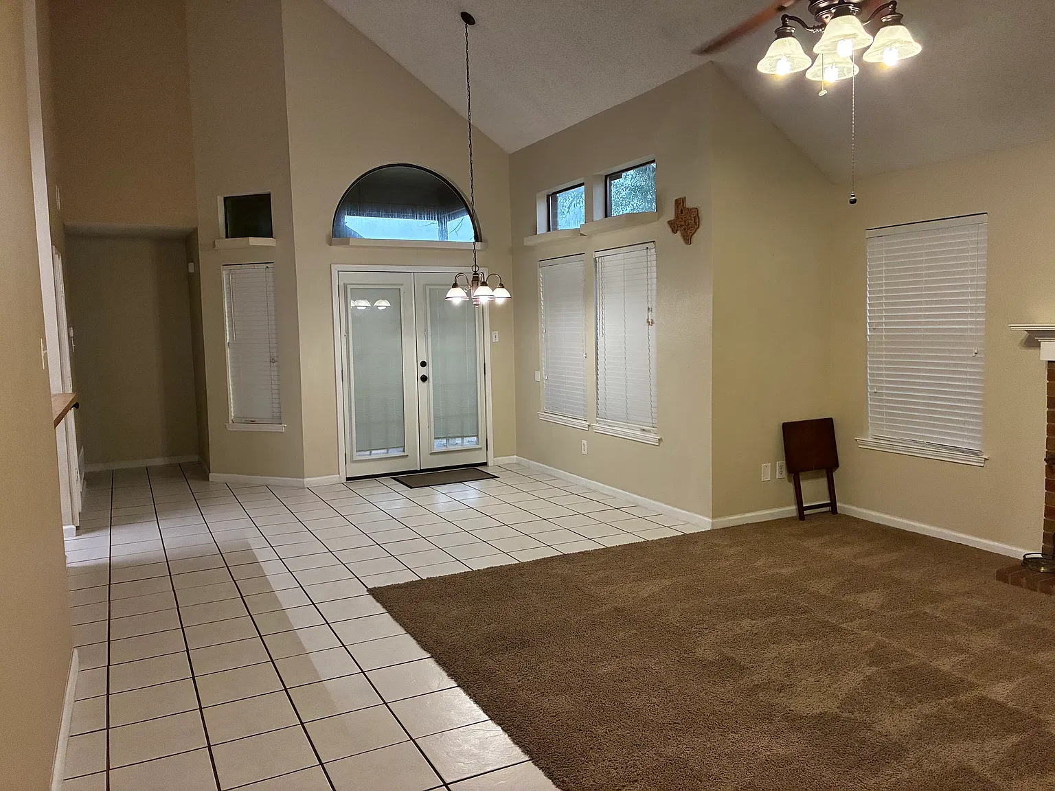 3 bed, 1375 sqft, $2,095 — Photo 3