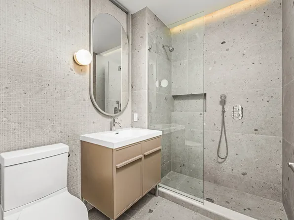 218 Front Street image 6 of 47