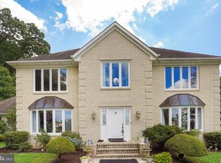 18617 Willow Oak Dr, Rockville, MD 20855