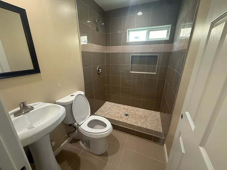 4860 Palm Ave — Photo 10