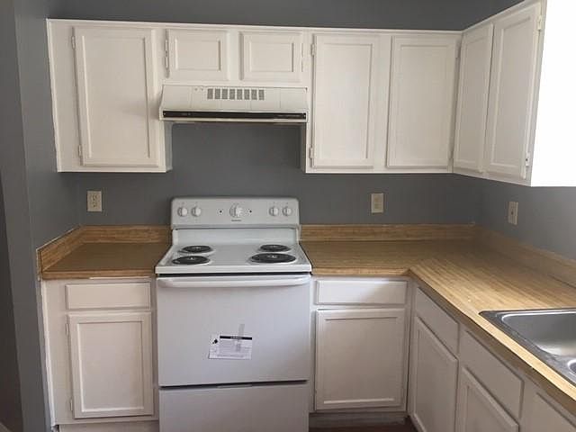 1st image of 5409 Oakmont Ln