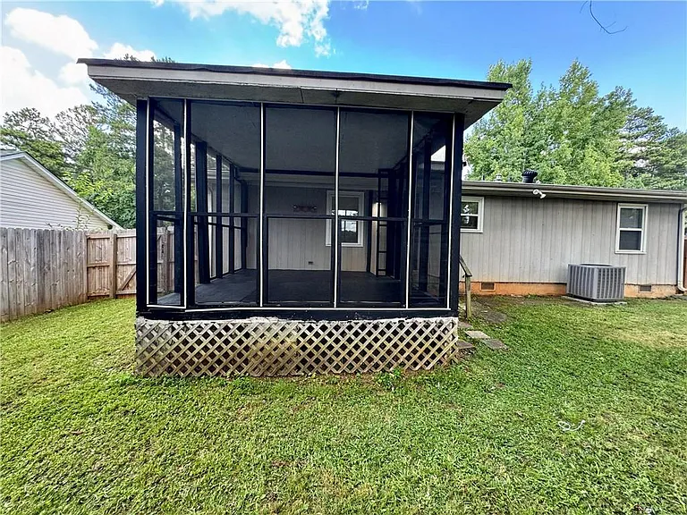 7 Sherwood Loop — Photo 38