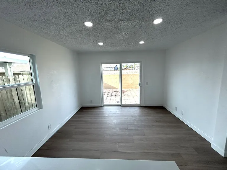 12040 Woodbridge Dr — Photo 26