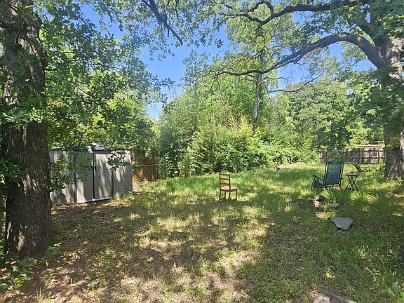4th image of 607 Woodland St #100