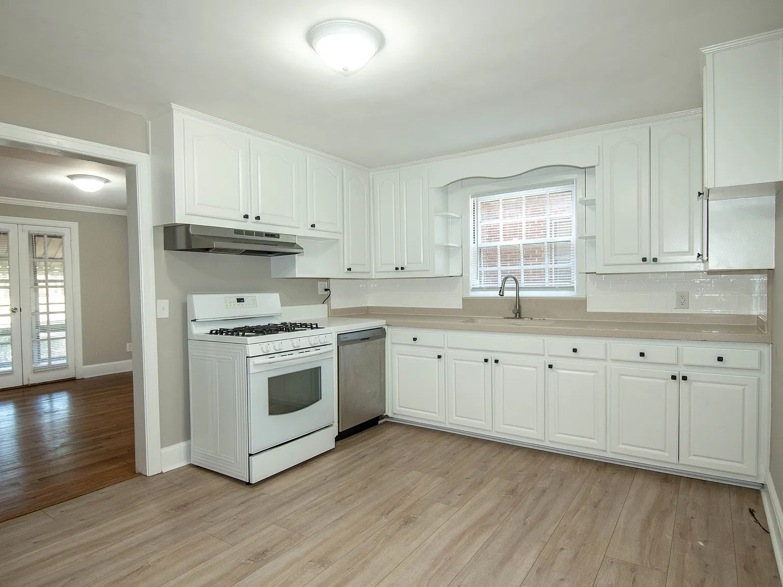 113 Arden Road - 1 — Photo 4