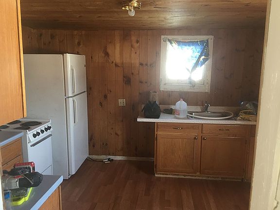 3rd image of 47 Schuyler St