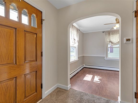 2nd image of 818 California Ave