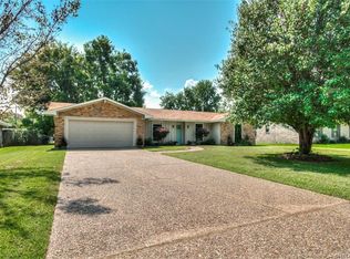 202 Benoist Cir, Bossier City, LA 71111