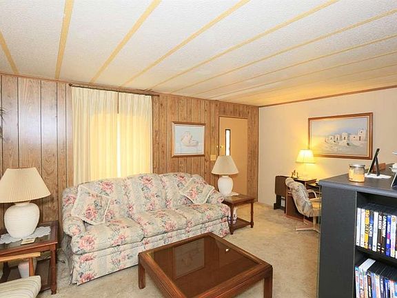 4th image of 436 Royal Tern Dr