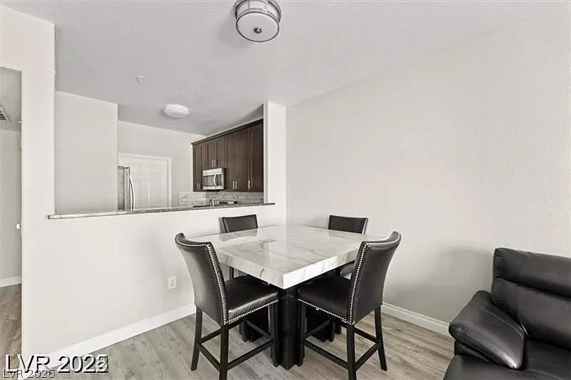 1 bed, 1.0 bath, 743 sqft, $1,600 — Photo 4
