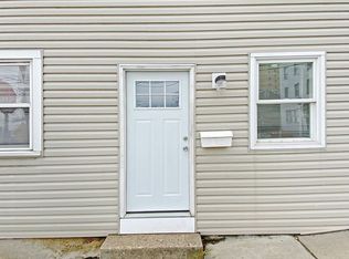 32 Wyoming St E #1, Pittsburgh, PA 15211