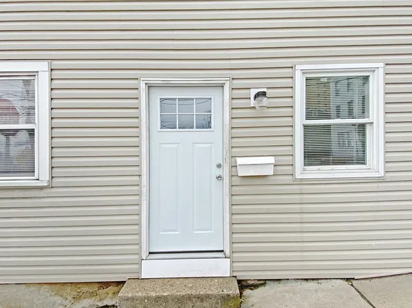 32 Wyoming St E #1, Pittsburgh, PA 15211