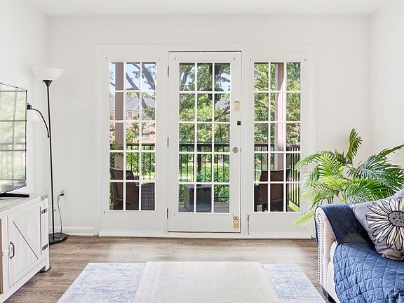 3rd image of 9459 Fairfax Blvd APT 202