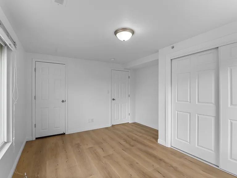 455 N 400 W #15 — Photo 8
