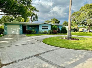1720 59th St S, Gulfport, FL 33707