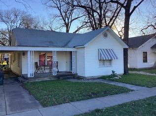 311 W 1st St, Hico, TX 76457
