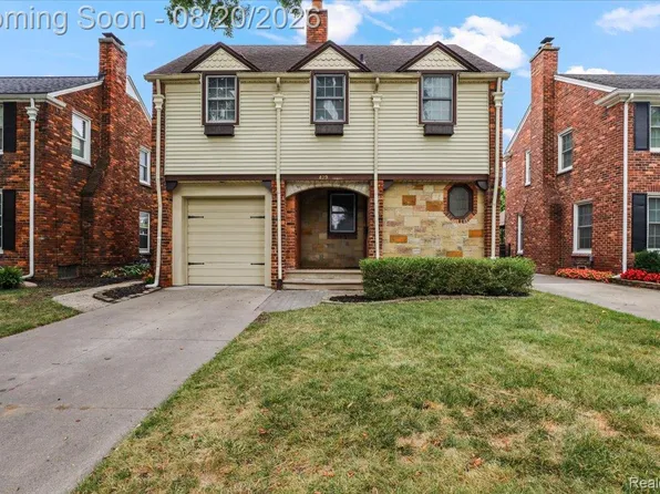 429 Moran Rd, Grosse Pointe Farms, MI 48236