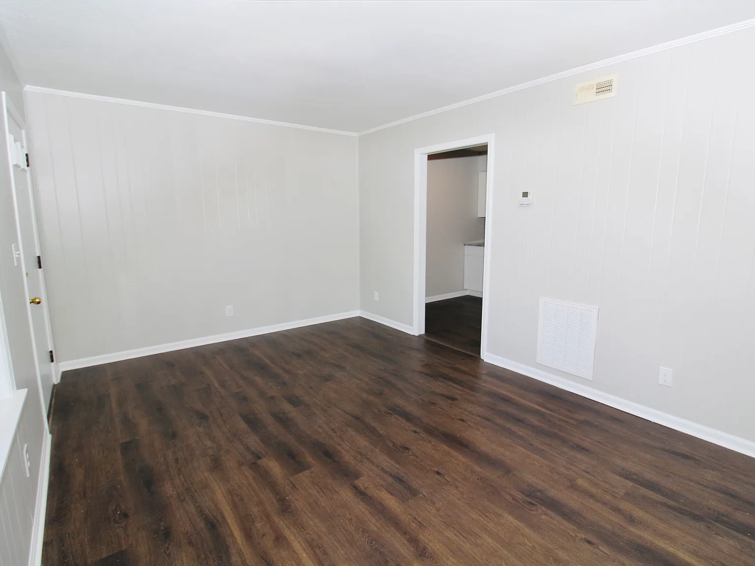 1 bed, 700 sqft, $850 — Photo 2