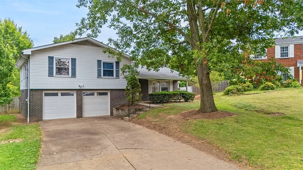 1209 Northwestern Dr photo 1