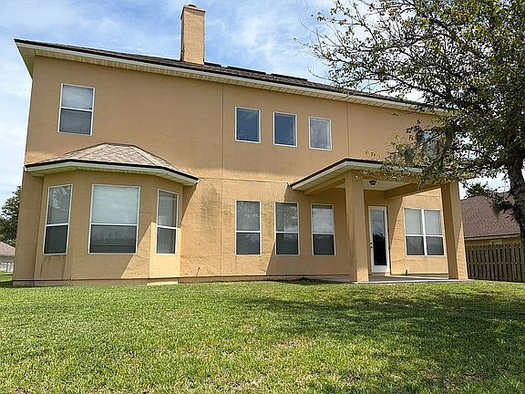 5th image of 1692 Hollow Glen Dr