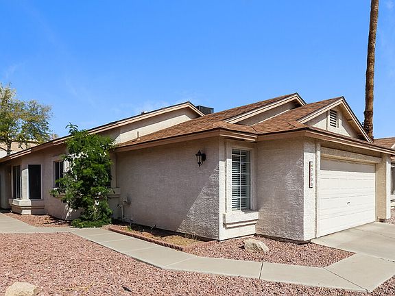 3rd image of 7430 W Paradise Dr