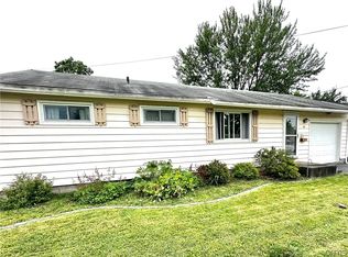 32 Cotty Dr, East Syracuse, NY 13057