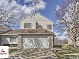 2910 Sierra Dr, Champaign, IL