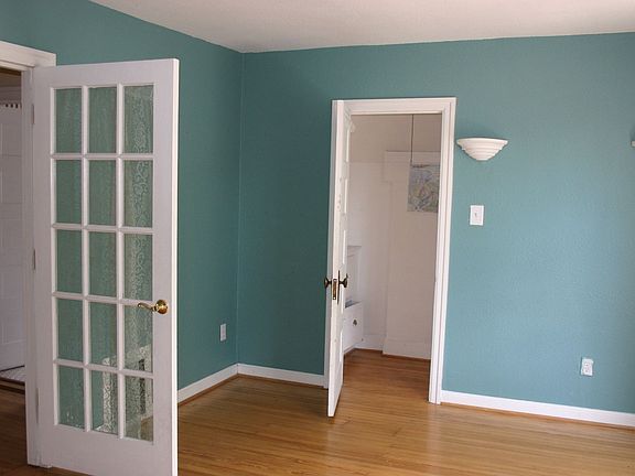5th image of 423 E 1st Ave
