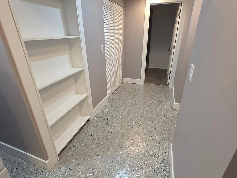 9804 Linn Ave — Photo 10