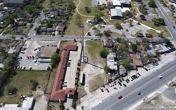 4th image of 514 Enrique M Barrera Pkwy
