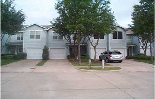 1st image of 105 Heritage Ct