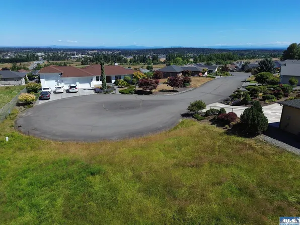 19 Topaz Way, Sequim, WA 98382