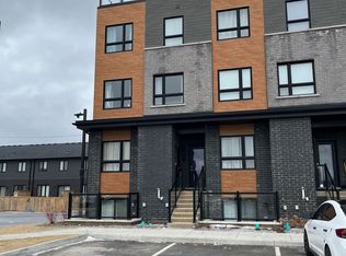 6705 Cropp St #104, Niagara Falls, ON L2E0C1