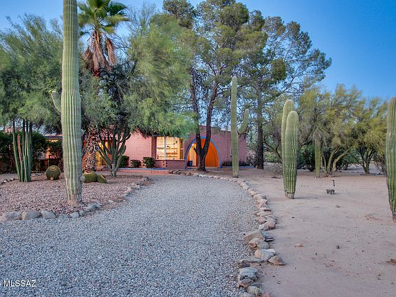 3rd image of 6070 W Desert Marigold Ln