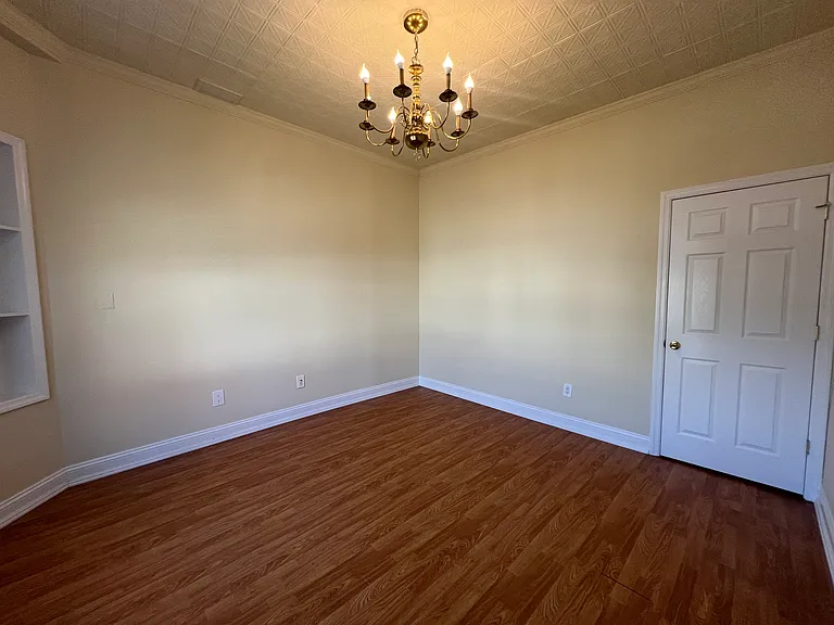 9 Bloomingdale Ave #2 — Photo 4