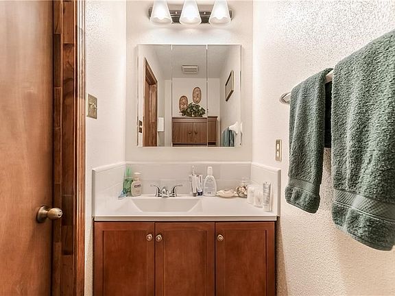 5th image of 2475 Paige Janette Dr