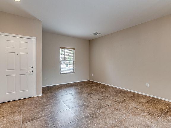 4th image of 888 W Via De Gala