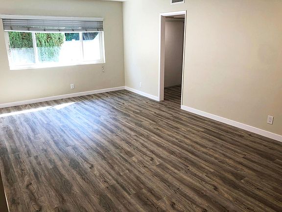 2nd image of 330 N Crescent Dr APT 105