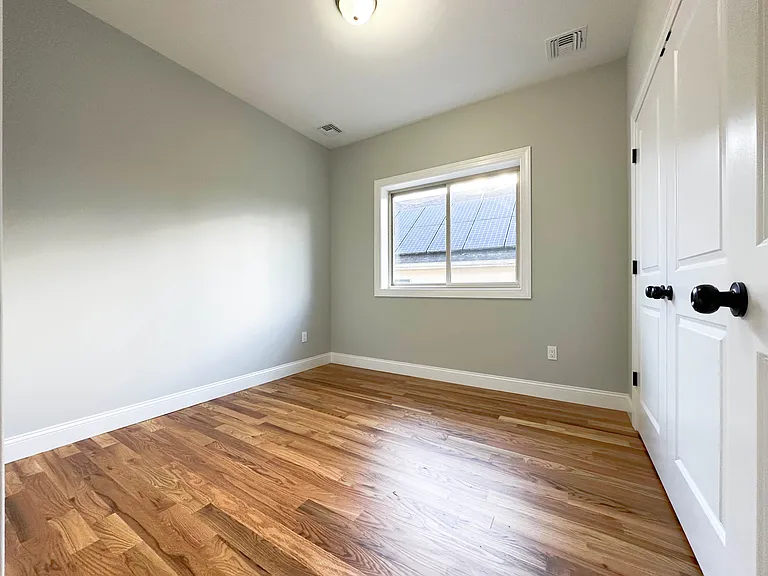 11 Russell St #2F — Photo 7
