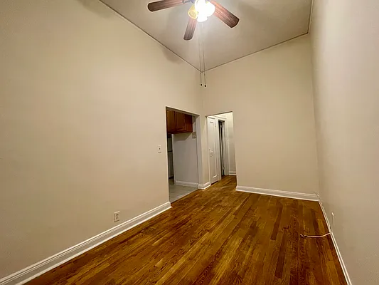 Rented by Bond New York | media 10