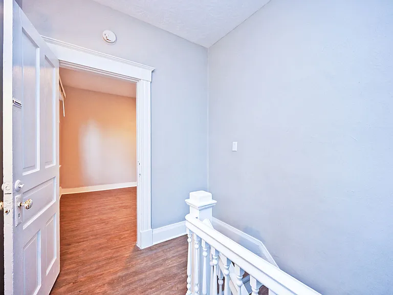2709 Griffiths Ave — Photo 5