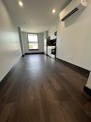 Rented by Delmark Realty LLC | media 20