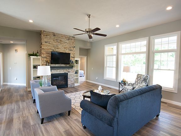 5th image of 10299 Augusta Ln