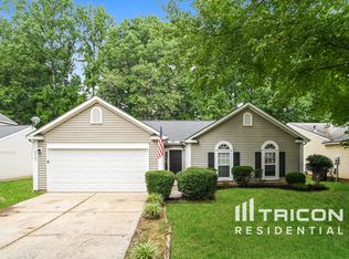 6909 Alanbrook Rd, Charlotte, NC 28215