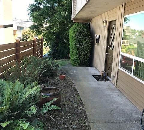 4th image of 3233 21st Ave W #3233