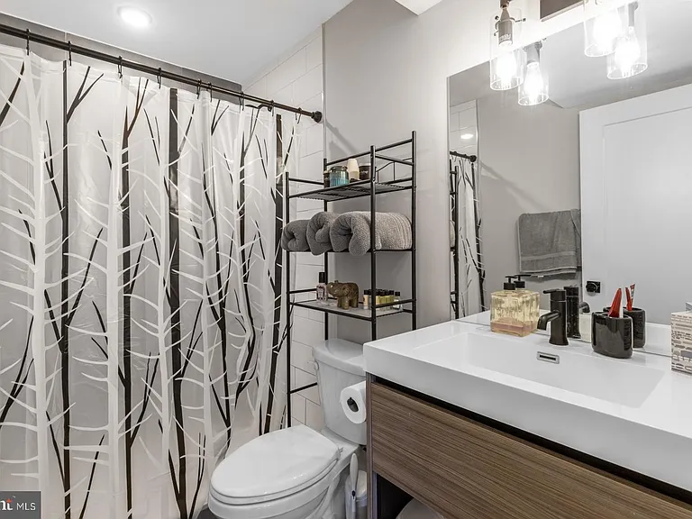 3965 Lancaster Ave #301 — Photo 6