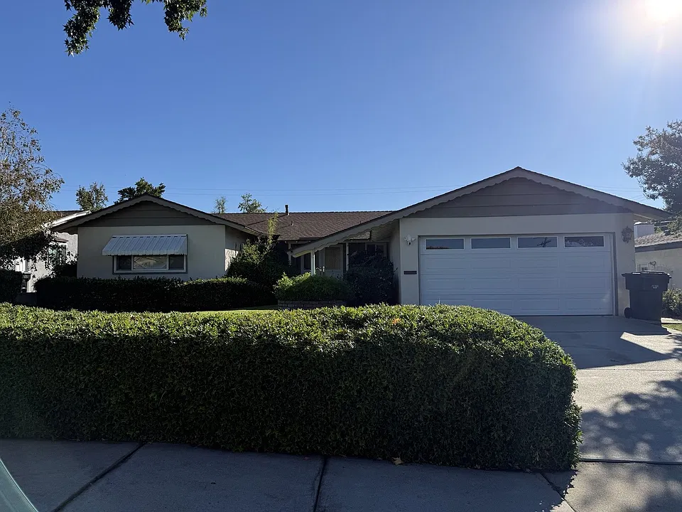 1512 N Amber Ct