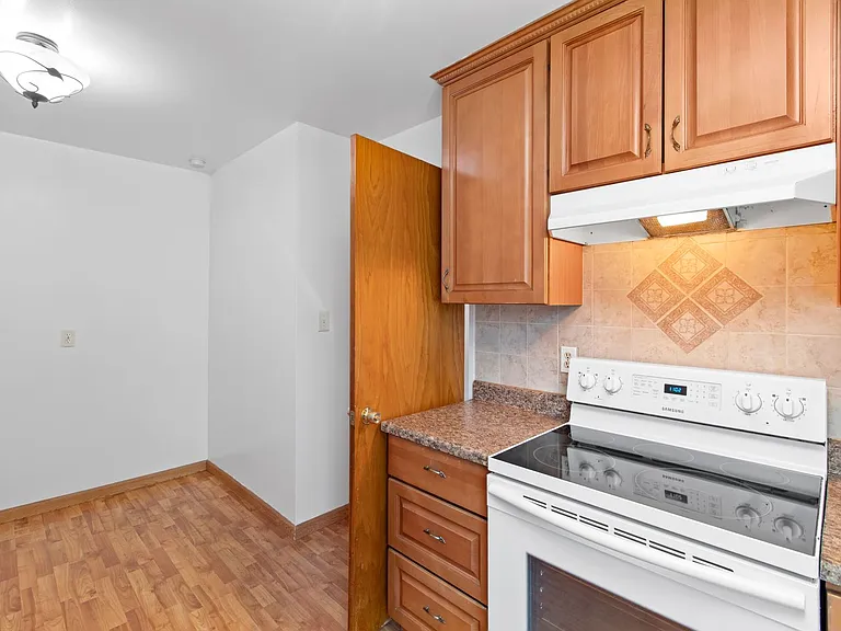 230 12th Ave #389R — Photo 9