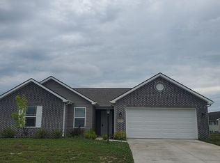 1597 Glen Hollow Dr, Fort Wayne, IN 46814